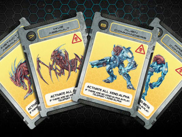 Bild zu Alle Brettspiele-Spiel Galaxy Defenders: Close Encounter Danger Variant Cards